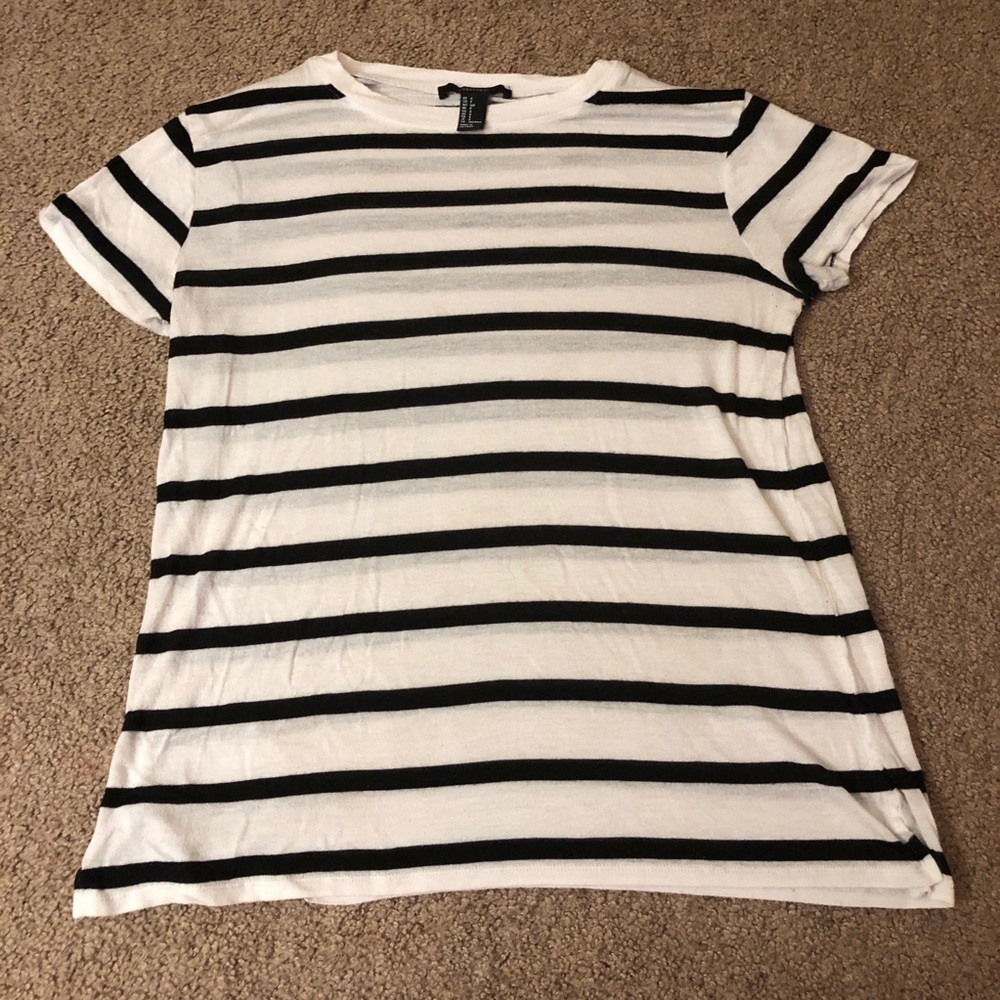 Striped short sleeve shirt